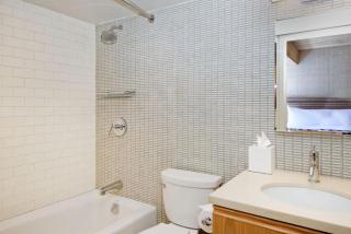 Cottonwoods Unit 1C, Downtown Condo with Upgraded Kitchen & Bathrooms - 1