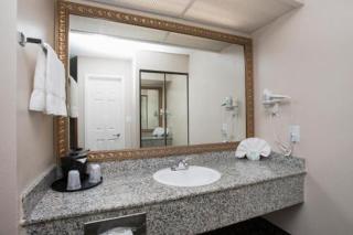 Stanford Inn & Suites Anaheim - Anaheim - 2