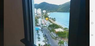 Apartamento na avenida da praia Martim de Sá com vista infinita pro mar em todos os cômodos.No 3o. quiosque próximo a prainha.Sinta-se na praia ouvindo o barulho das ondas e música dos quiosques.Com piscina adulto e infantil. - Caraguatatuba - 3