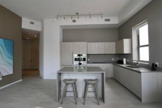Luxury Two Bed Two Bath Beach Resort Condo 35 USD resort fee per day - Hollywood - 6