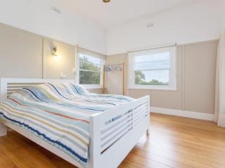 BEACHSIDE GETAWAY DROMANA - Dromana - 6