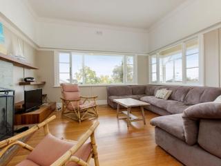 BEACHSIDE GETAWAY DROMANA - Dromana - 1