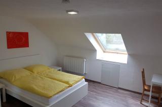 Dachwohnung Eyb mit 3 Schlafzimmern - Ansbach - 1