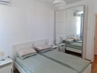 Rene's Leisure Apartment - Bucarest - 5