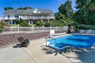 Brook Knoll · NEW! Beautiful Mtn Retreat w/Pool Near Asheville! - Weaverville - 6