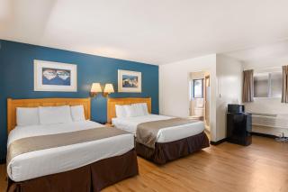 Skylark Shores Resort - Lakeport - 9