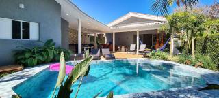 Casa com piscina perto da praia de Riviera - Bertioga - 3