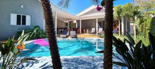 Casa com piscina perto da praia de Riviera - Bertioga - 2