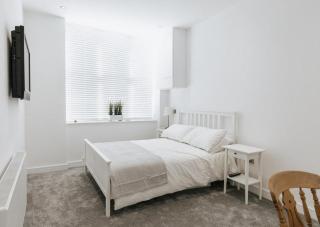 ST MARYS APARTMENT - Modern Apartment in Charming Market Town in the Peak District - Penistone - 5