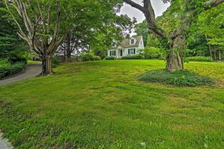 Historic Essex Home with Large Yard Near Downtown! - Essex - 8