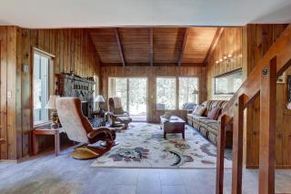 11 Camas Home with Brand New Hot Tub - Sunriver - 3