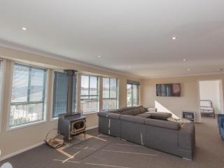 Chalet De Neige 2 9 Jillamatong Street - Jindabyne - 5