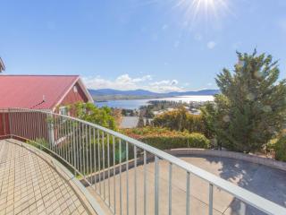 Chalet De Neige 2 9 Jillamatong Street - Jindabyne - 2