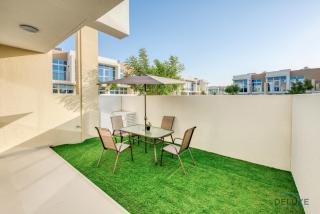 Delightful 3BR Townhouse at DAMAC Hills 2 Dubailand by Deluxe Holiday Homes - Dubái - 6