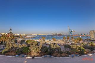 Gem Beachfront Apt with Amazing Bay and Sea Views - Birżebbuġa - 9