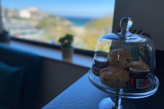 Spacious 1 bedroom apartment with sea views - 5