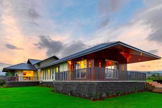 Ferias Vita by StayVista with Turf, Rainshower, Lawn, Swimming pool and Gazebo - Chinchavli - 9