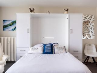 Apartment Les Trois Iles-9 by Interhome - 1