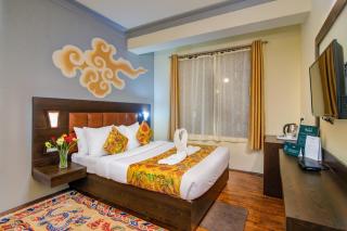 Muscatel Grand Silkroute - 300 Mts from MG Marg - 3