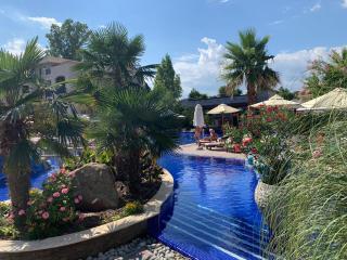 Luxury Orchid apartment with a garden in a private hotel complex Cascadas Bulgaria - Sunny Beach - 4