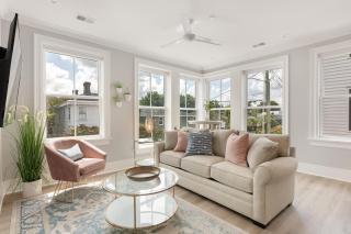 The Ashley Suite at 122 Spring - 7