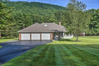 Game Room, Yard and Hot Tub Spacious Catskills Home - 0