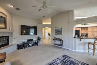 Putting Green and BBQ Modern Lake Havasu Oasis! - 6