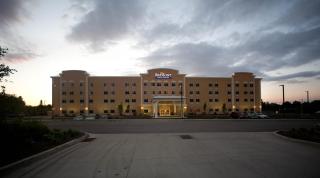 Baymont by Wyndham Erie - Erie - 3