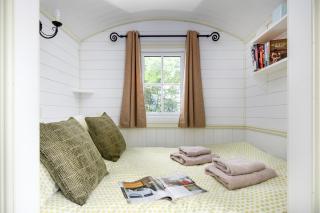 Romantic Shepherds Hut, Kenilworth - Kenilworth - 7