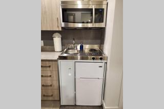 Cozy Sweet Studio #7, 10 minutes to D.T. Ottawa - 7