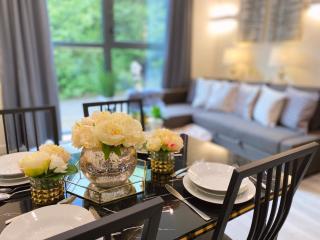 Newpointe Stunning 1-bedroom Serviced Apartment - 4