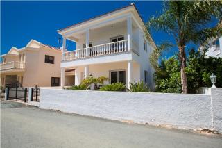 Carilisto Villas Big 4 Bedrooms in Center of Ayia Napa - 9