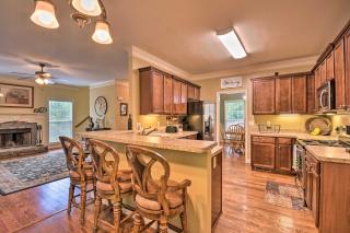 Home with Deck about 7 Mi to Downtown Dahlonega! - Dahlonega - 3