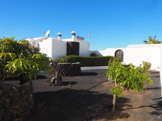 Villa Angela, piscina privada climatizada y vistas al mar cerca de Puerto del Carmen 1200 metros a tu disposición - 9
