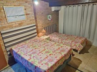 Charmosa casa com churrasq na praia de Camburi - São Sebastião - 5