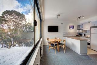 Snow Ski Apartments 06 - Falls Creek - 7