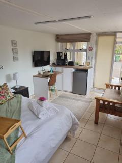 Impunzi Place - Kloof - 5