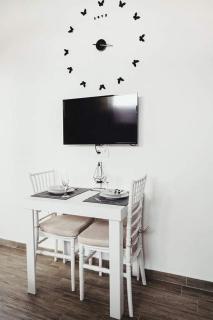 Three Stars Apartments - 6