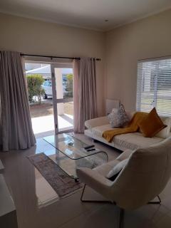 Modern Executive Unit - East London - 7