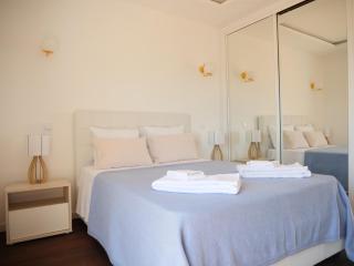 Cozy Apartment With Sea View Over Meia Praia Lagos - 1