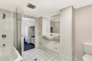 Ramada Encore by Wyndham Whale Cove - 3