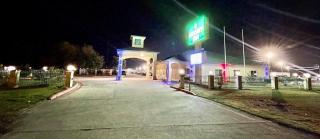 Luxury Inn Liberty - 7