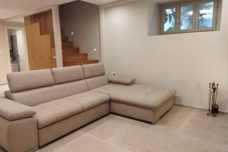 Afroditis's & Makis's apartment 2 - 8