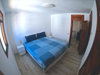 Parque Santiago I - 2 Bedroom - 1 Bathroom - Open plan living - Kitchen area - Extra large balcony - First Floor Apartment - Playa de las Américas - 2
