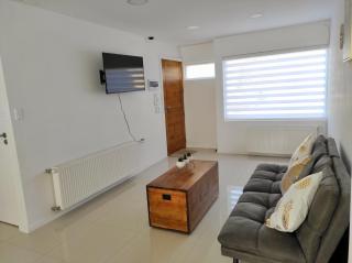 Casa nueva, excelente ubicación - Punta Arenas - 0