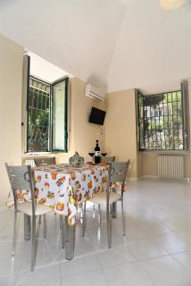 Casa vacanza "Nonna Matilde" a Meta di Sorrento, 600mt dal mare, casa per 4 - Meta - 0