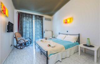 Stunning Home In Lechaio Corinthias - Lechaio - 6