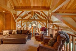 Snowgrass Lodge - River, Mountain Views & Hot tub - Leavenworth - 2