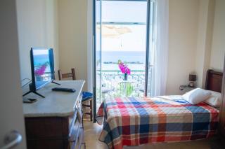H11 SEA UNDER THE HOUSE - Arma di Taggia - Liguria - Taggia - 1