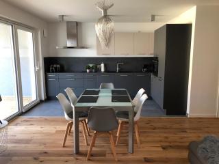 Cosy house of Art - 4